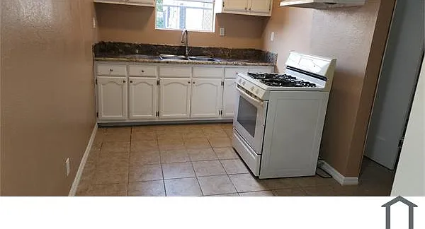 1711 W 64th St #105 — Photo 11