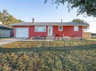 715 W State St, Lindsborg, KS 67456
