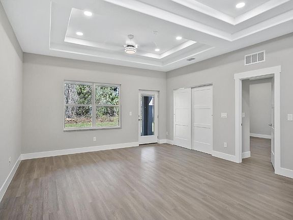 3rd image of 21 Rosepetal Ln #Uni