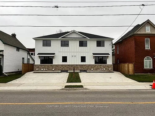 200 Centre St #D Photo 1 200 Centre St #D Photo 1