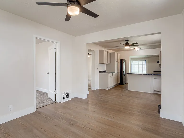 4818 Wirt St — Photo 2