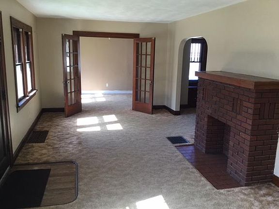 5th image of 417 Park St