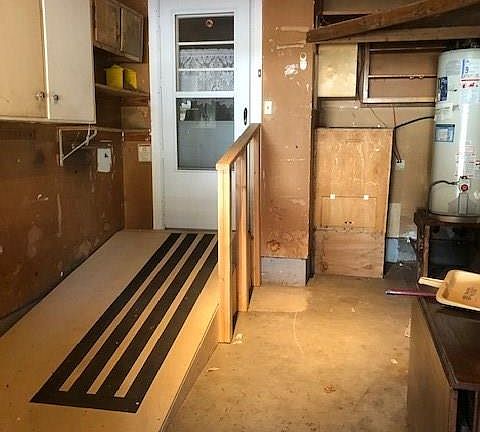 5th image of 612 Lombardy Ln