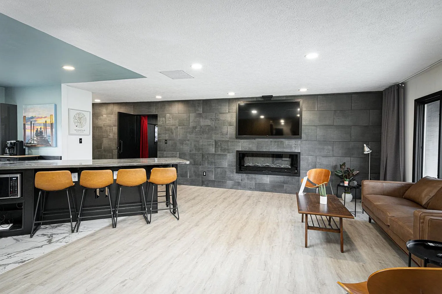 3 bed, 2.0 bath, 1194 sqft, $7,439 — Photo 1