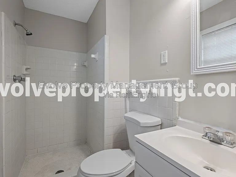5331 Pipers Gap Dr — Photo 19