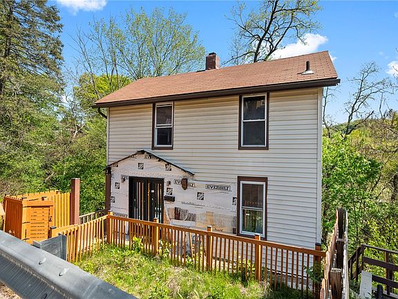 3rd image of 34 E Roseridge St