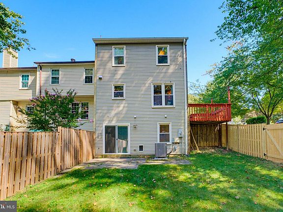 3rd image of 7934 Bubbling Brook Cir