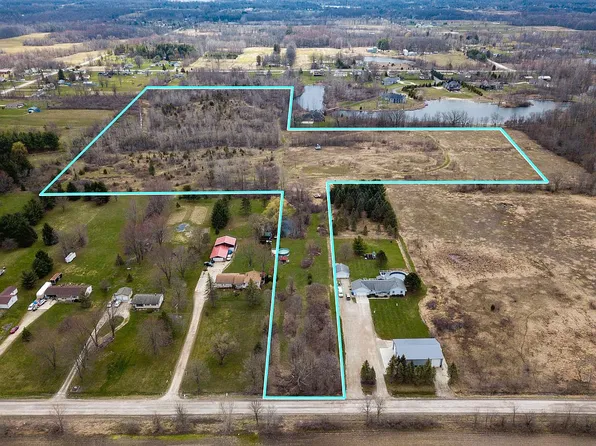 4 Ray Rd, Grand Blanc, MI 48439