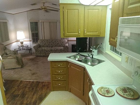 4th image of 1 Avocado Ln #9