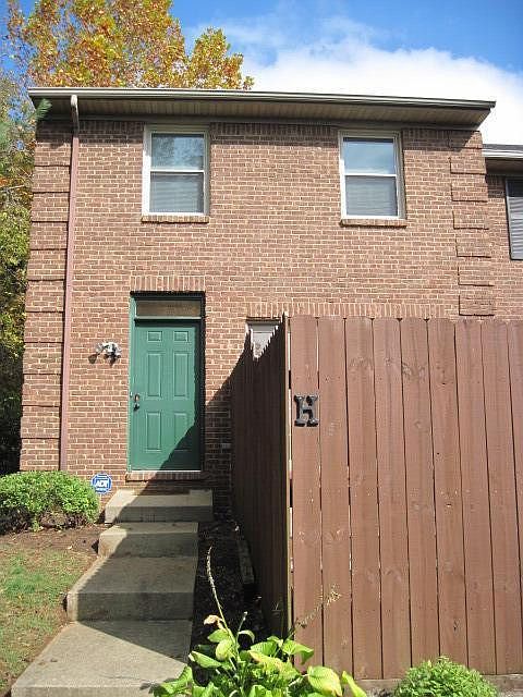 1st image of 309 Bainbridge Dr