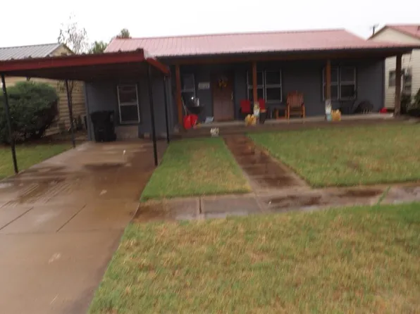 608 E Davis St, Tipton, OK 73570