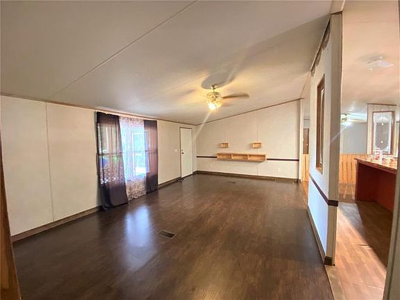 2nd image of 4956 Yukon St