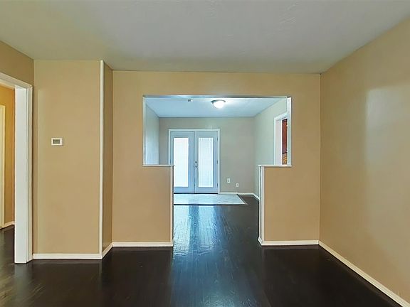 5th image of 2154 NW Smith Ave