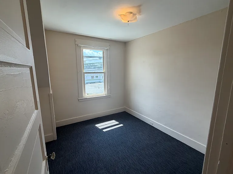 29 Lucy St #2 — Photo 9