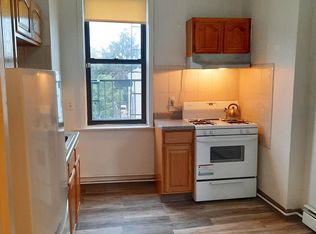 92 South St APT 3R, Jersey City, NJ 07307