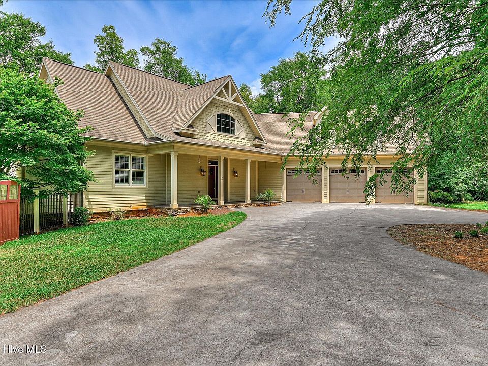 1st image of 38 Dock Drive