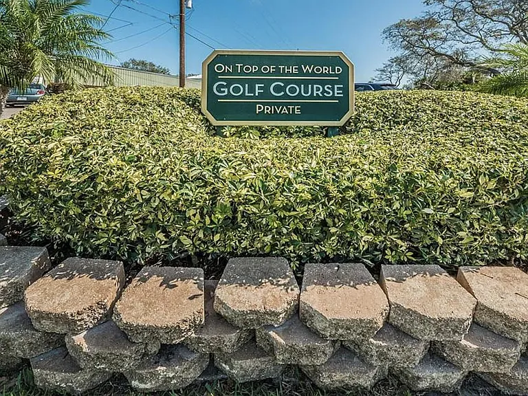 Entrance to Golf Course