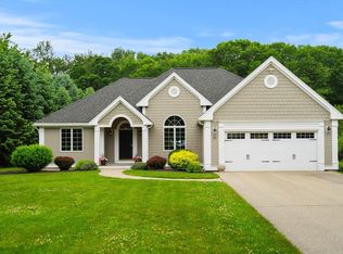 31 Elmwood St, Salisbury, MA 01952