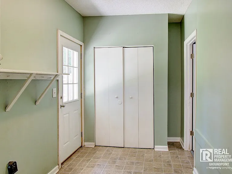 443 Robin Dr — Photo 21