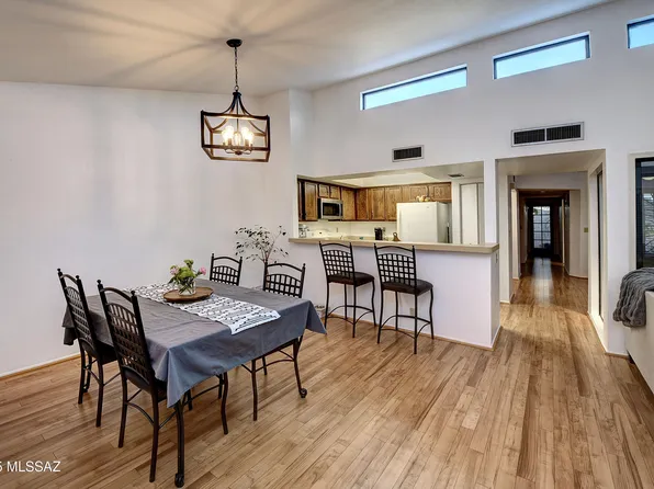 7956 E Sabino Sunrise Cir, Tucson, AZ 85750