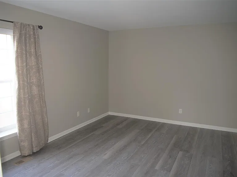 5400 Pine Aires Dr — Photo 10