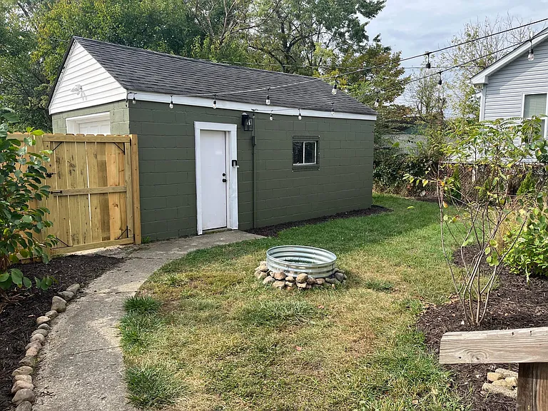 939 E 14th Ave — Photo 21