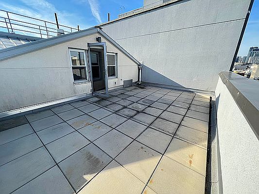 3rd image of 836 Bergen St #437