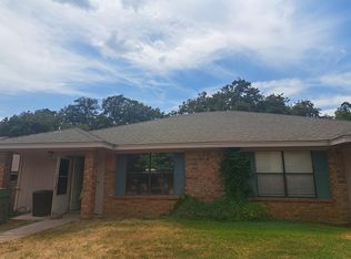 2532 Windy Pine Ln, Arlington, TX 76015