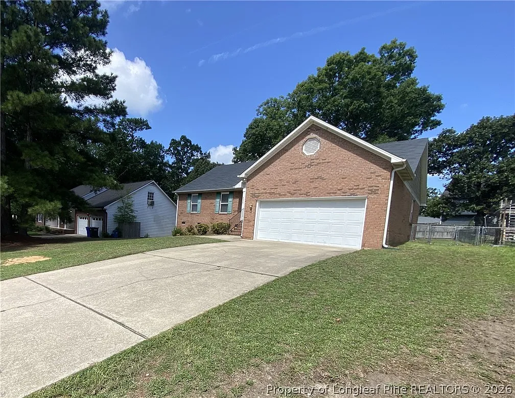 3 bed, 2.0 bath, 1606 sqft, $1,750 — Photo 3