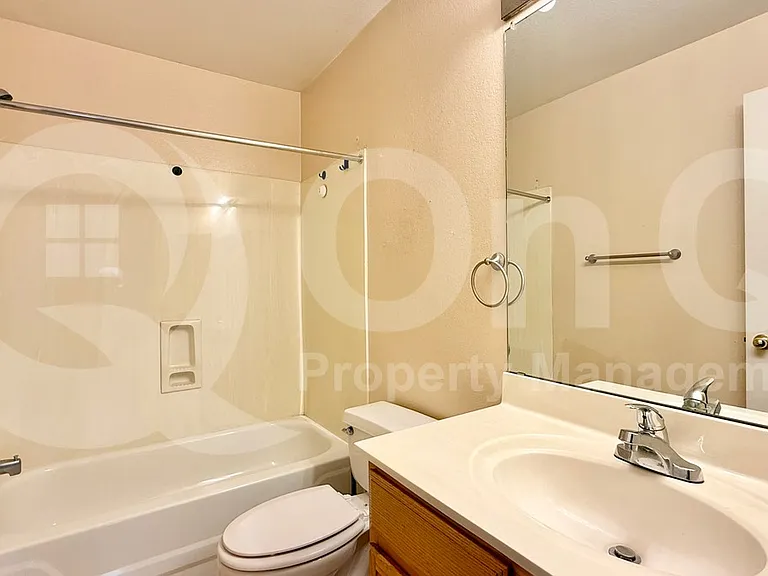 2239 E Morrow Dr — Photo 11