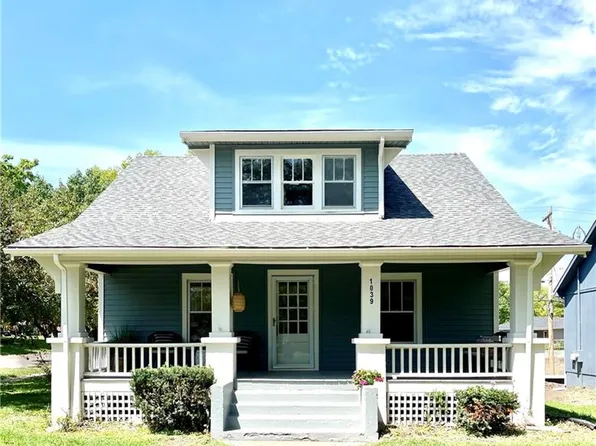 1039 Church St, Eudora, KS 66025