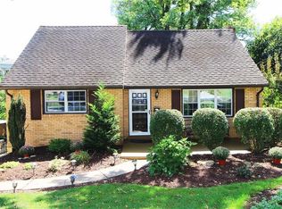 1325 Meadowlark Dr, Pittsburgh, PA