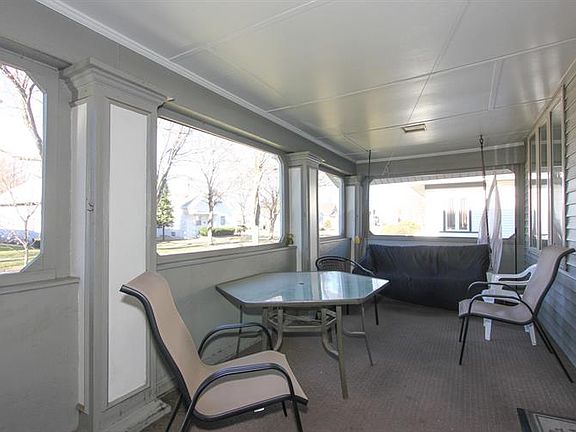 2nd image of 1011 N 11th Ave