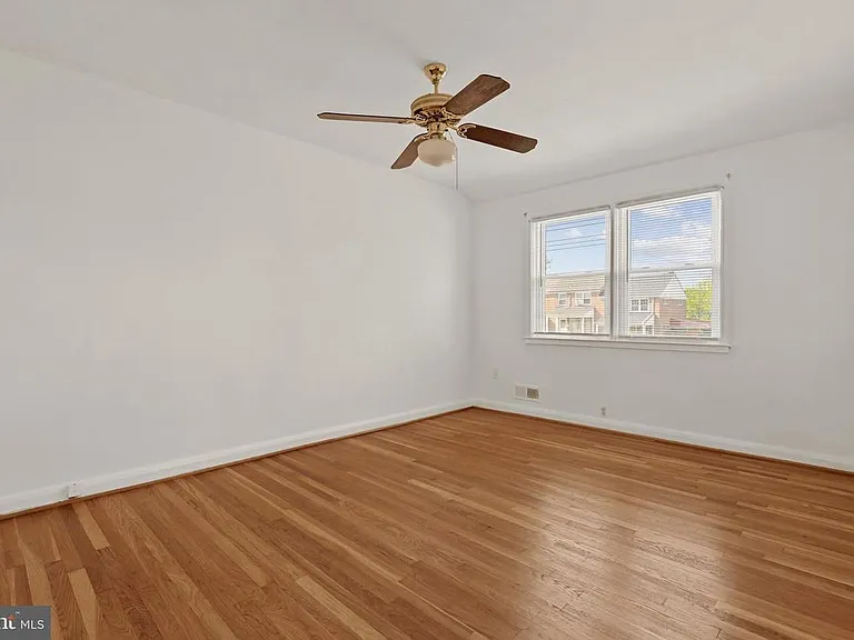 1447 Walker Ave — Photo 8