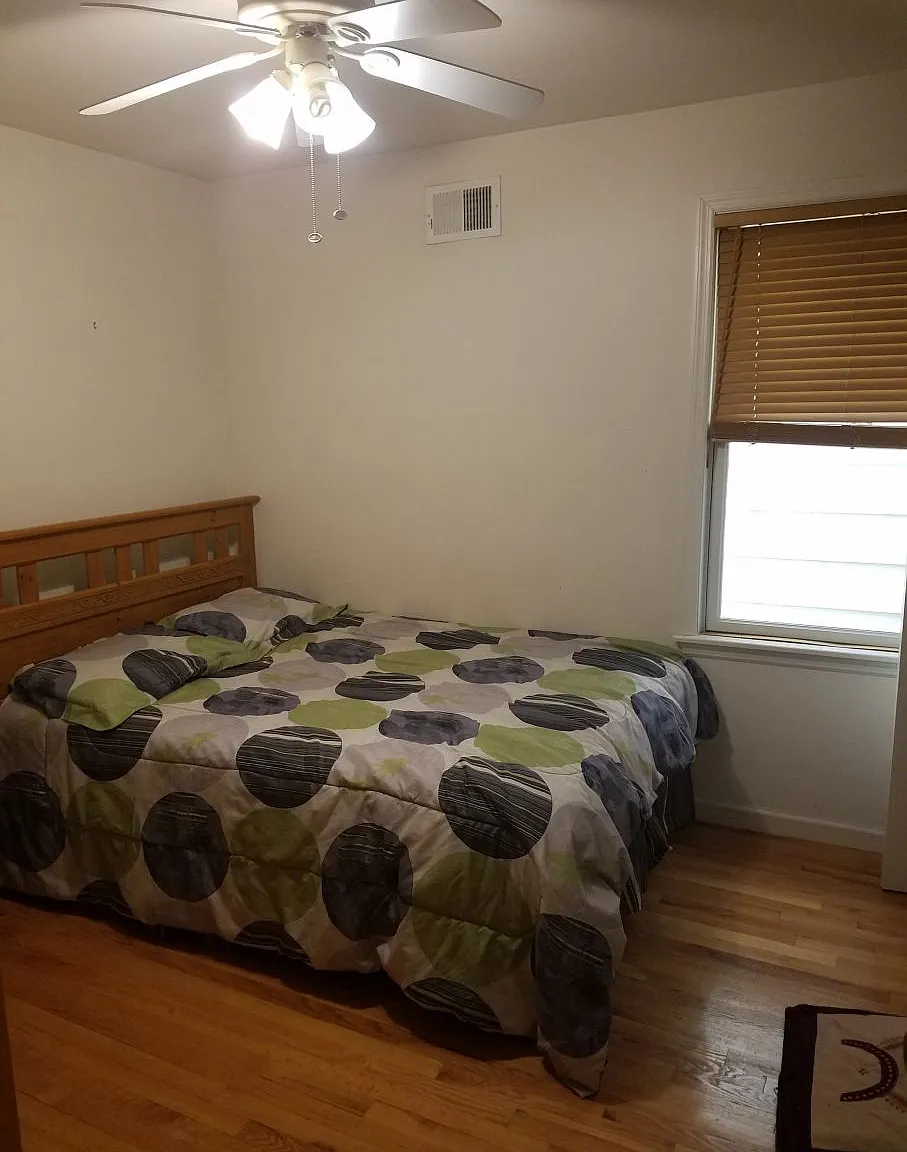 3 bed, 1350 sqft, $3,800 — Photo 2