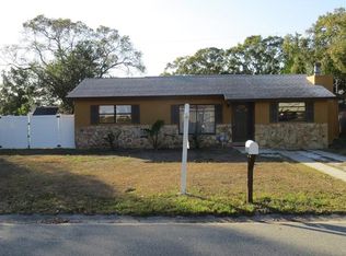 7210 Onyx Dr N, Saint Petersburg, FL 33702