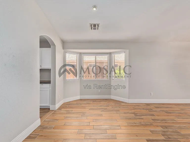 3381 E Flamingo Ct — Photo 4