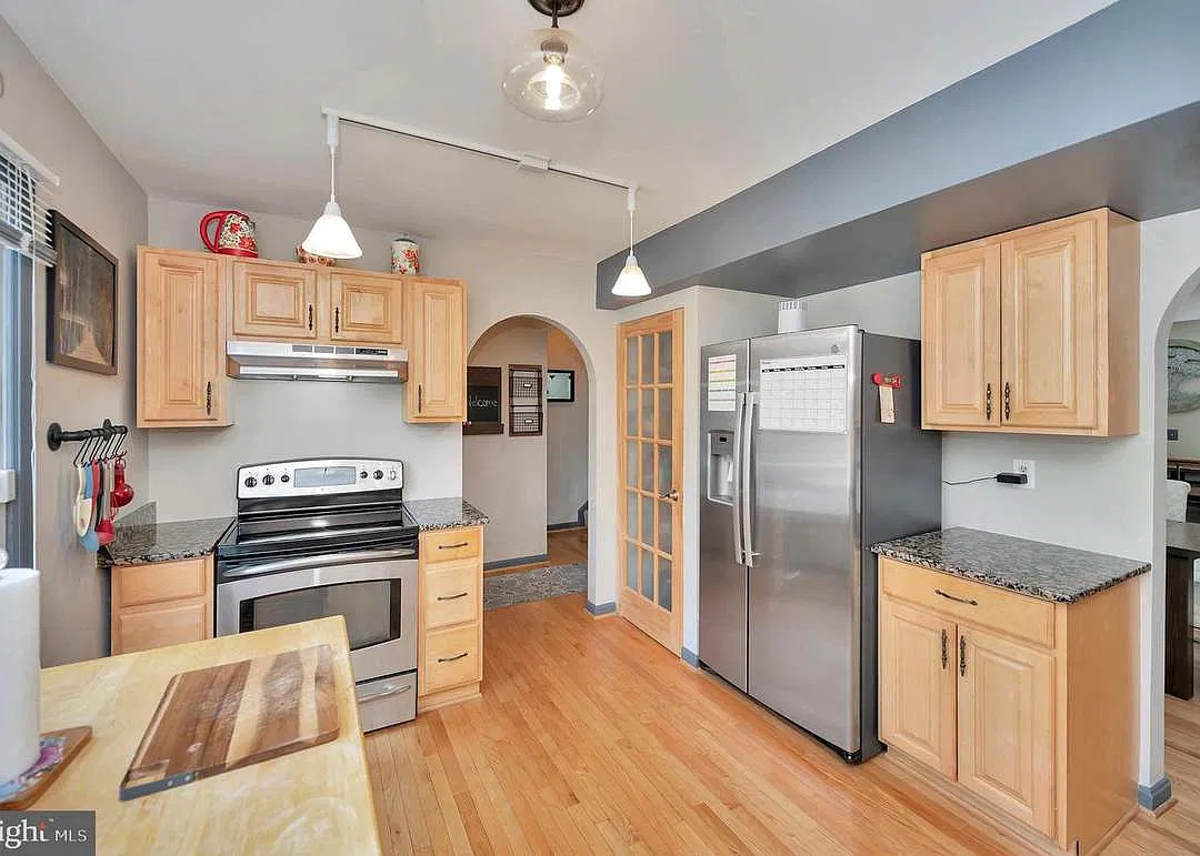 3 bed, 2077 sqft, $2,499 — Photo 3