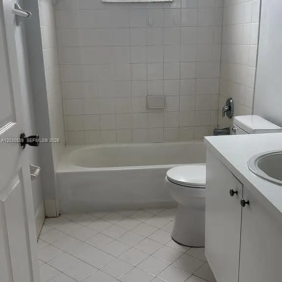 1398 NE 33rd Ave #101-25 — Photo 15