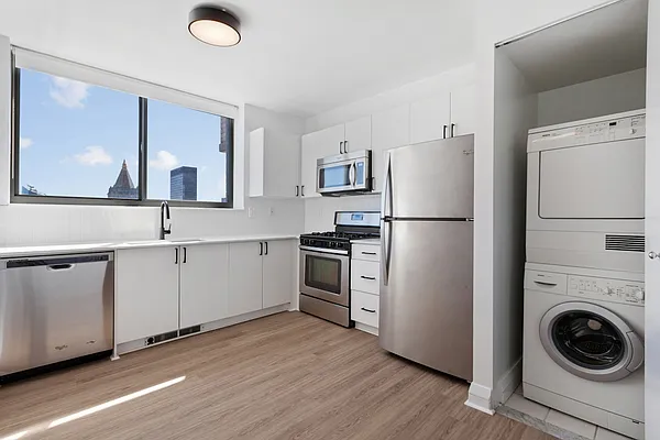 800 6th Avenue #26G