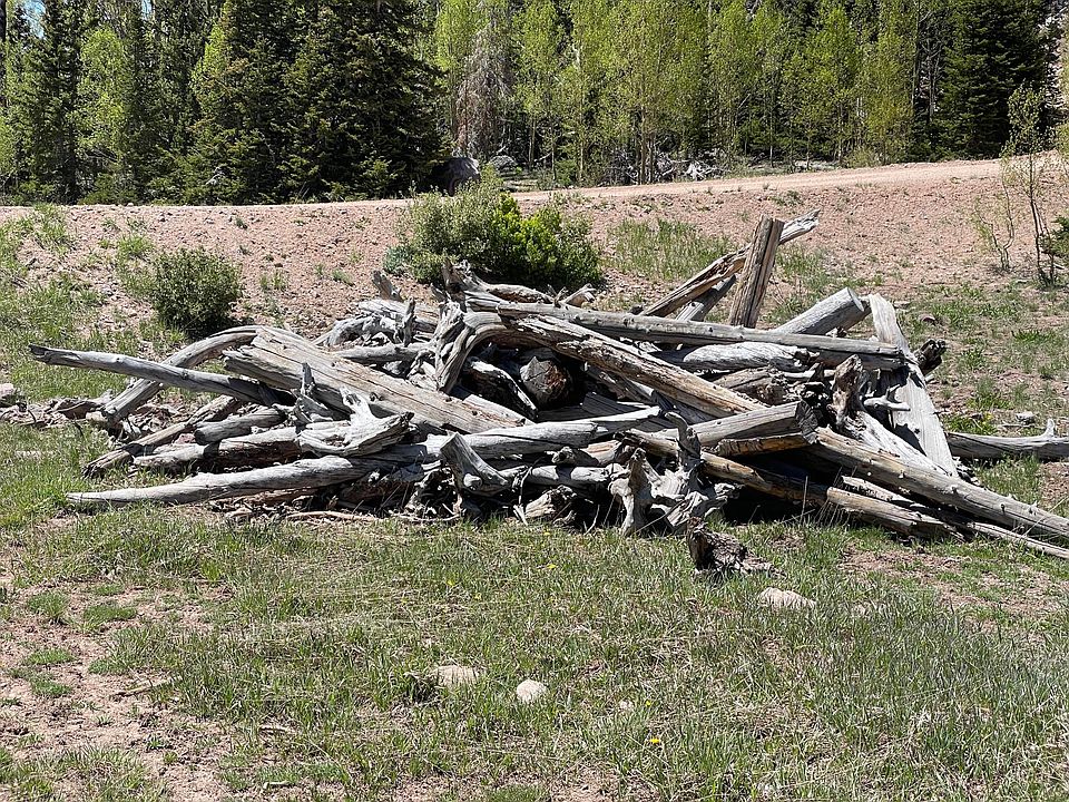 2nd image of 657 E Steam Engine Dr