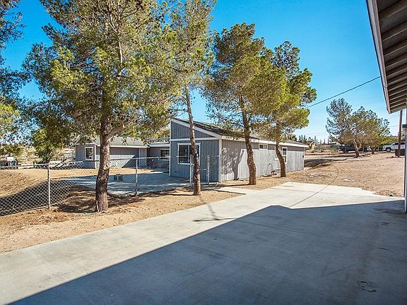 4th image of 9476 Flora Vista St
