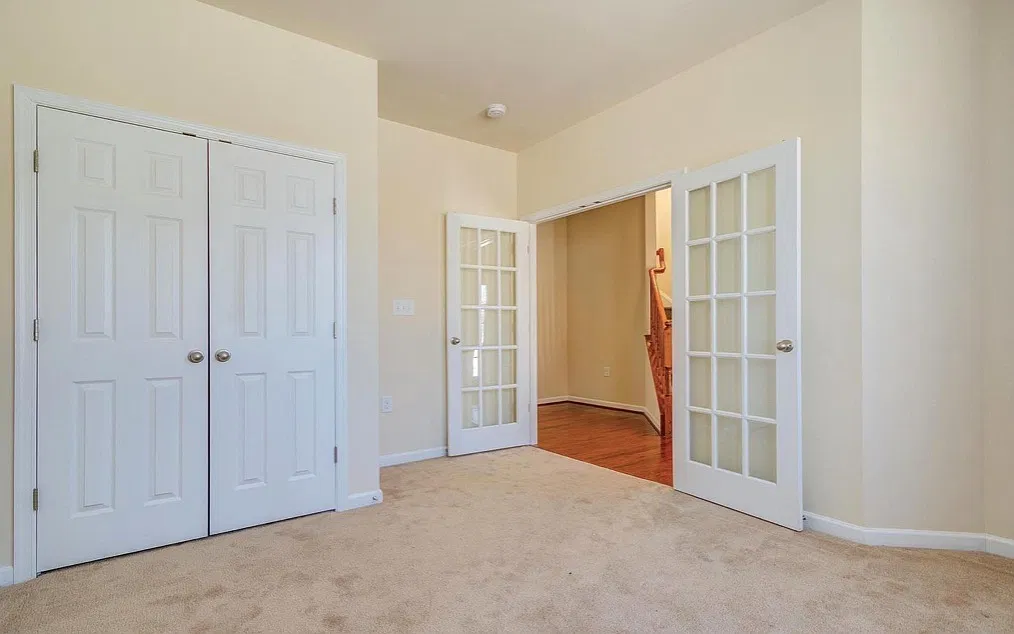 127 Cheshire Court - 1 — Photo 2