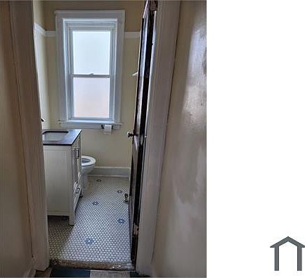 3rd image of 7945 S Wood St #3