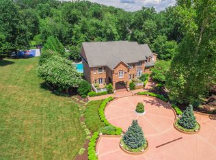 11322 Beach Mill Rd, Great Falls, VA 22066