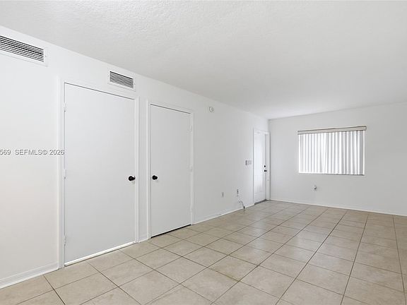4th image of 1251 SE 29th St #10226
