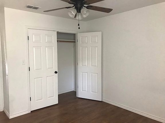 3rd image of 1026 W Tarleton St #101