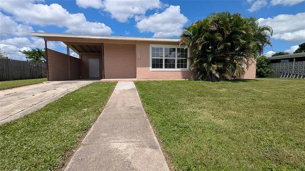 2 bed, 1.0 bath, 994 sqft, $1,400 — Photo 1