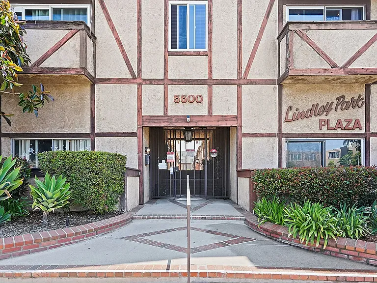 5500 Lindley Ave #209 — Photo 1