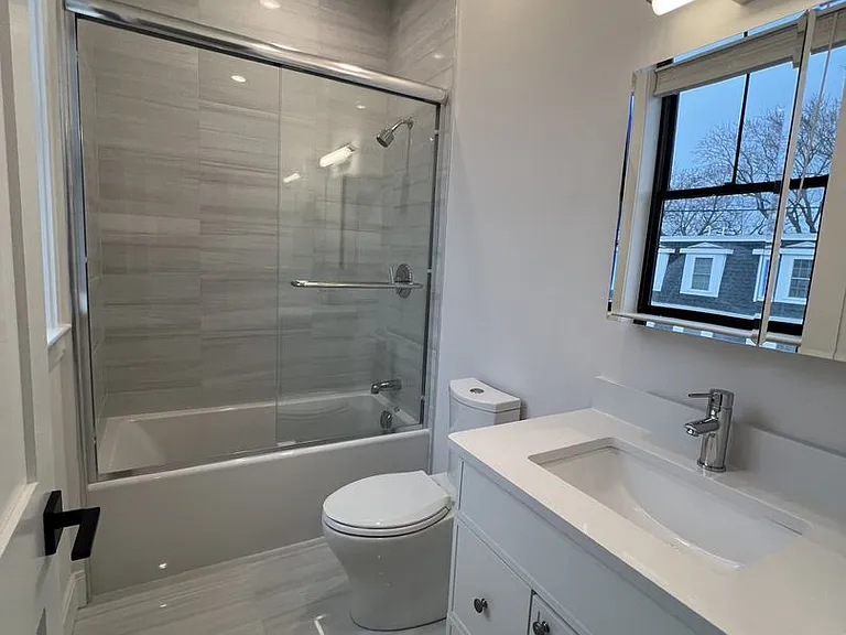 151 Everett St #30 — Photo 5